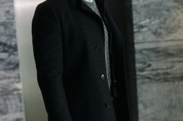 Jakie płaszcze męskie nosić w sezonie jesień/zima 2025?