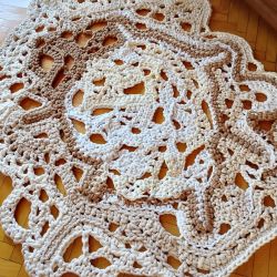 Dywan Freeform w kolorach ziemi