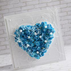Niebieskie serce w perłach