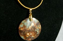 Amazonit z bornitem, duży okrągły wisior w złotej oprawie