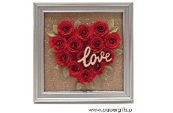 Walentynki Serce z róż w ramce dla kochanej osoby - jasno czerwone róże, pudrowo złote brokatowe tło