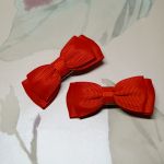 Czerwone kokardki do włosów spineczki Agatka - Czerwone kokardki dla dziewczynki