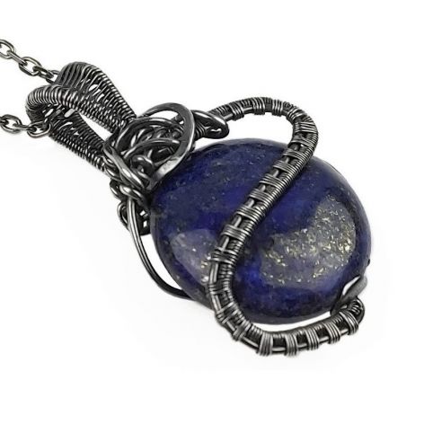 Srebrny wisiorek z kamieniem lapis lazuli