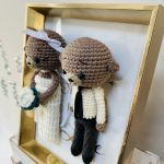 Młoda para misie w złotej ramce prezent ślubny handmade obraz - prezent ślubny misie handmade