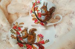 Ręcznie malowany komplet z wiewiórkami filiżanka z talerzykiem