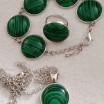 Komplet biżuterii z malachitem - Komplet biżuterii z malachitem