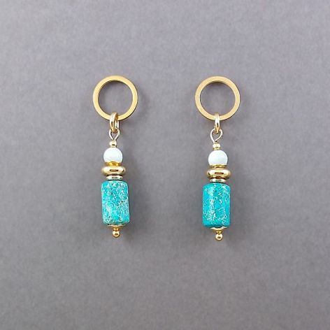 Kolczyki z turkusowych jaspisów.