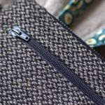 Mini torebka nerka z brązowej plecionki - 