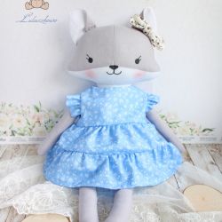 Lisek Pola przytulanka w błękitnej sukience