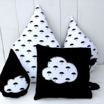 Komplet-Dresowe poduszki krople w parasolki - czarno-białe - 