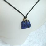 Kwarc niebieski - kamień spokoju, oryginalny wisiorek torebka - 