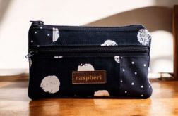 Czarny portfelik z kieszonkami