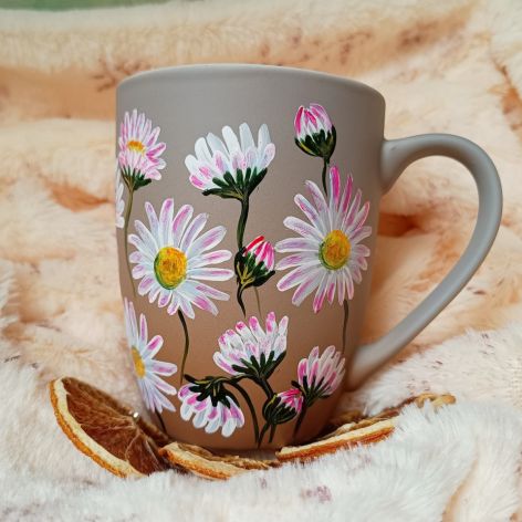 Stokrotkowe love kubek ręcznie malowany 300 ml.