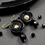 Eleganckie kolczyki czarne kwiaty z kryształami - czarne kolczyki kwiaty