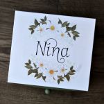 Szkatułka z lusterkiem - Stokrotki - Szkatułka z lusterkiem i szufladką, stokrotki, prezent z okazji komunii, dzień kobiet, szkatułka na biżuterię, urodziny