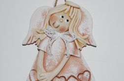 Nieśmiało się uśmiecham - aniołek z masy solnej, prezent, dekoracja