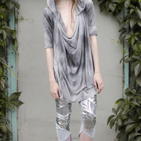 Bluza oversize srebna / Oversize silver hoodie