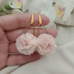 Małe morelowe łososiowe brzoskwinia kolczyki - łososiowe