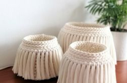 BOHO Kosz,koszyk z frędzlami, duży kosz 12 x11cm.