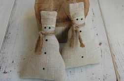 Lniane bałwanki w czapach