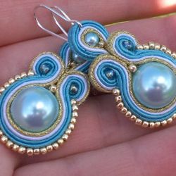 Turkusowe perełki w złocie