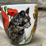 Porcelanowy kubek ręcznie malowany Koty i kwiaty  - 