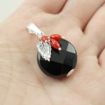 Onyks czerwony koral i srebro - wisior - 