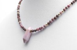 NASZYJNIK "RÓŻANA AURA" - ESENCJA MIŁOŚCI I HARMONII