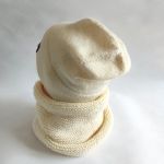 Komplet ręcznie robiony na drutach z alpaką, kremowy. - kremowy komplet