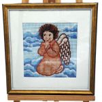 Obraz Haftowany Aniołek Modlący Się 24x24 cm w Złotej Ramie - 
