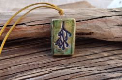 Leśny Amulet – wisiorek z motywem gałązki