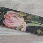 Drewniana zakładka do książki z Marilyn Monroe  - Zakładka z tulipanem i Marilyn Monroe