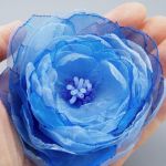 Broszka kwiat - niebieska 8 cm - 