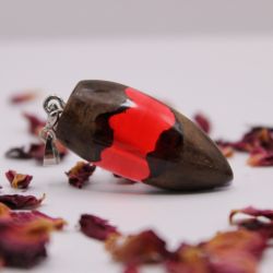 Red Rift, drewno i żywica epoksydowa