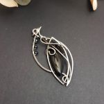 Srebrny wisiorek z czarnym onyksem – elegancka biżuteria handmade, unikatowy design - srebrny wisior z onyksem