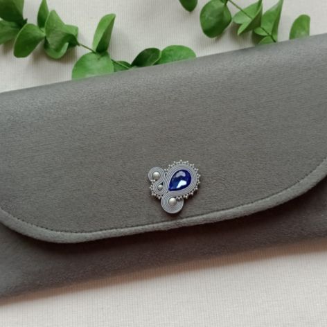 Szara siwa kopertówka na przyjęcie wesele