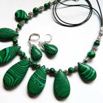 Malachit zielony, ekskluzywny zestaw biżuterii, kolia i kolczyki - 
