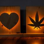 Drewniana lampa nocna, marihuana - Wersja surowa