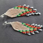 Naszyjnik gerdan koralikowy Anemone i Brusznice z frędzliami - Naszyjnik gerdan koralikowy Anemone i Brusznice z frędzliami