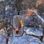 Herbario łąkowe - wisior z kwiatkami