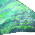 Zielona Wiosenna apaszka  jedwabna malowana - Zielona Wiosenna apaszka jedwabna malowana