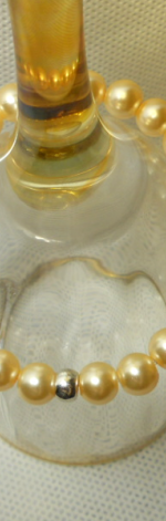 142. Bransoleta z pereł szklanych 8mm