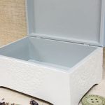 Modlący się chłopiec 30x20 kufer, Chrzest - null