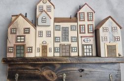 Domki drewniane na klucze handmade 29