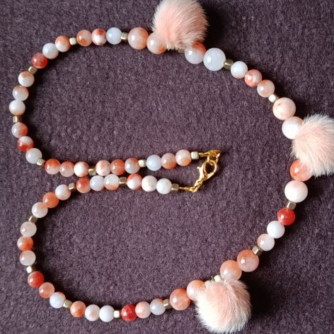 Naszyjnik - brzoskwiniowe puchatki