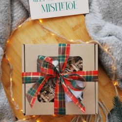 Świąteczny aniołek zawieszka - na prezent