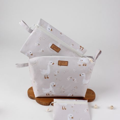 Komplet 3 kosmetyczek w kaczuszki