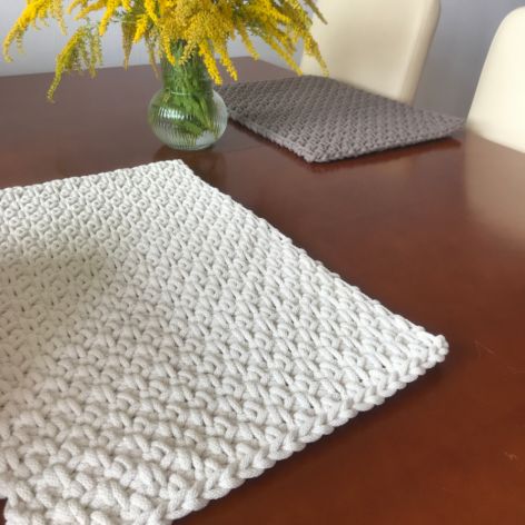 Podkładka na stół,pod talerz mech, 5mm.30x40cm