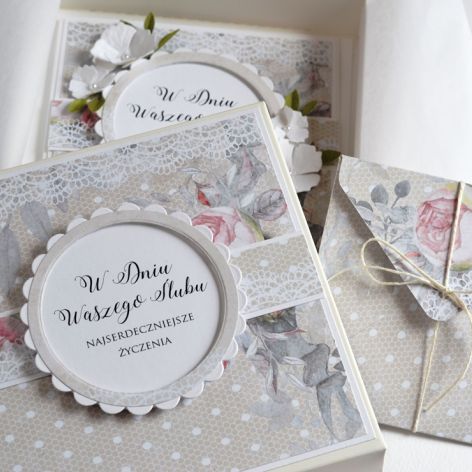 Delikatny KOMPLET ŚLUBNY W PUDEŁKU