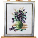 Obraz Haftowany Ręcznie – Kwiaty w Zielonym Wazonie 24x20 cm - 